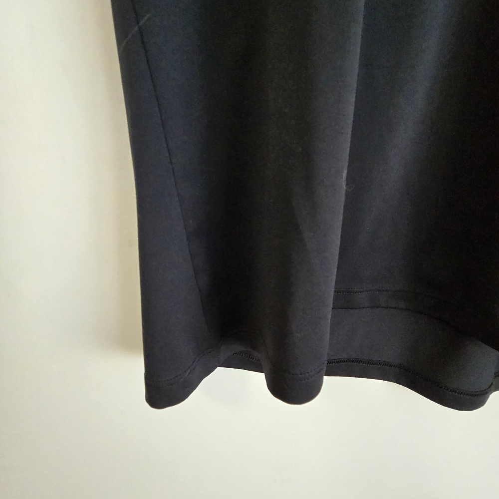 Under Armour Women's Black V-Neck Athletic Tee - Picture 5 of 6